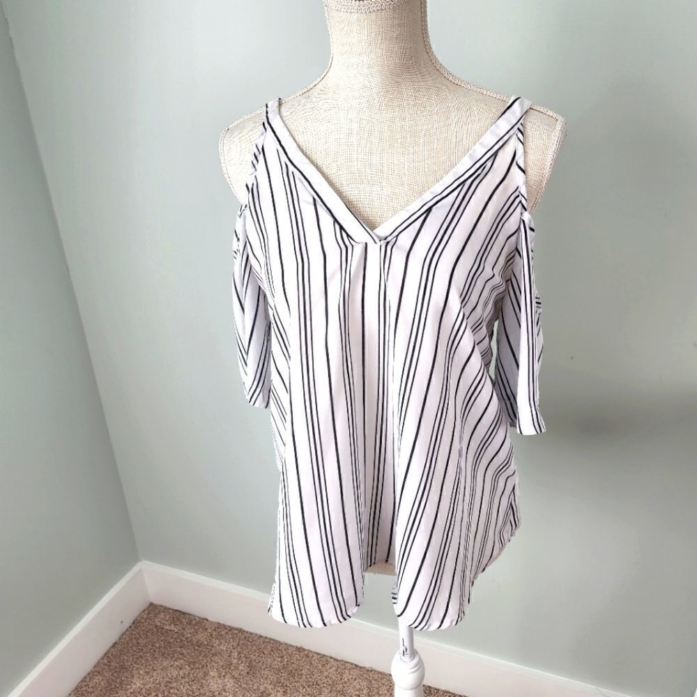 SIENNA SKY WOMEN'S STRIPED BLOUSE COLD SHOULDER V NECK AND BACK SIZE SMALL